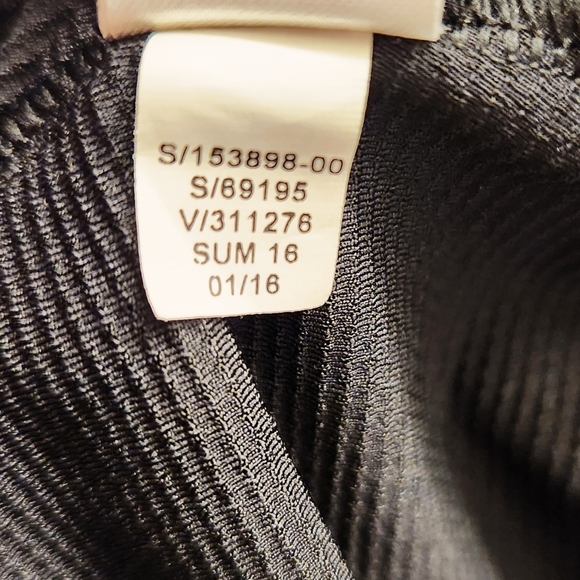 Athleta Miles Bra Criss Cross Tank Top Black Small Yoga Pilates Athletic Gym - Picture 6 of 10